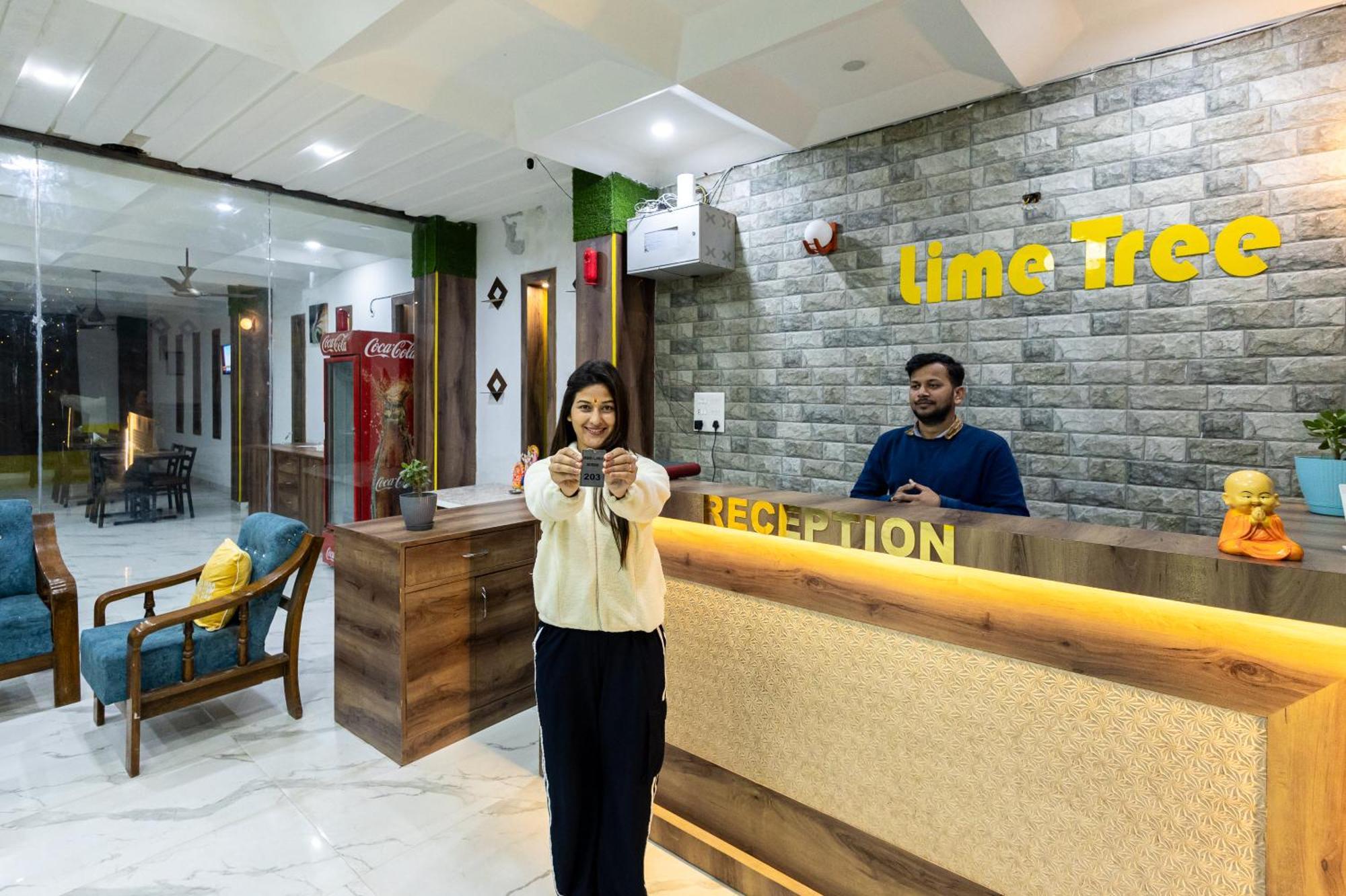 Lime Tree Hotel And Banquet Vrindāvan Εξωτερικό φωτογραφία