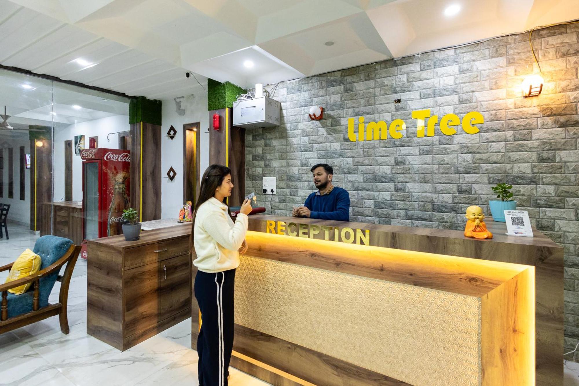 Lime Tree Hotel And Banquet Vrindāvan Εξωτερικό φωτογραφία