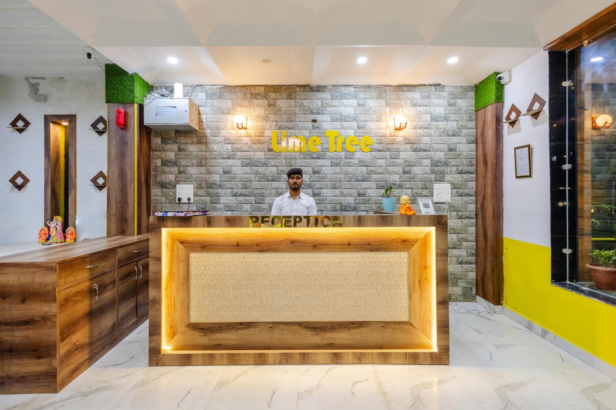 Lime Tree Hotel And Banquet Vrindāvan Εξωτερικό φωτογραφία