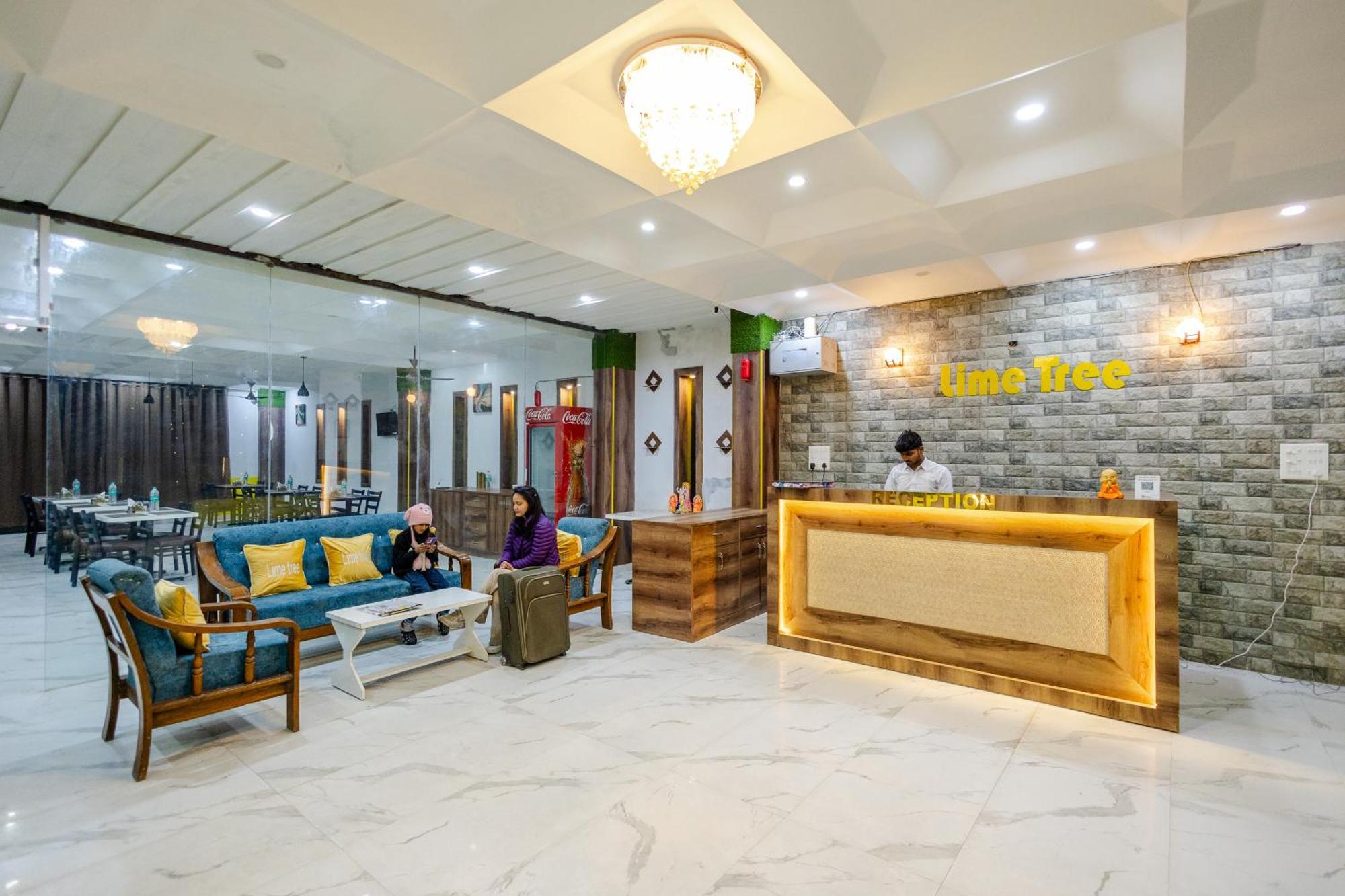 Lime Tree Hotel And Banquet Vrindāvan Εξωτερικό φωτογραφία