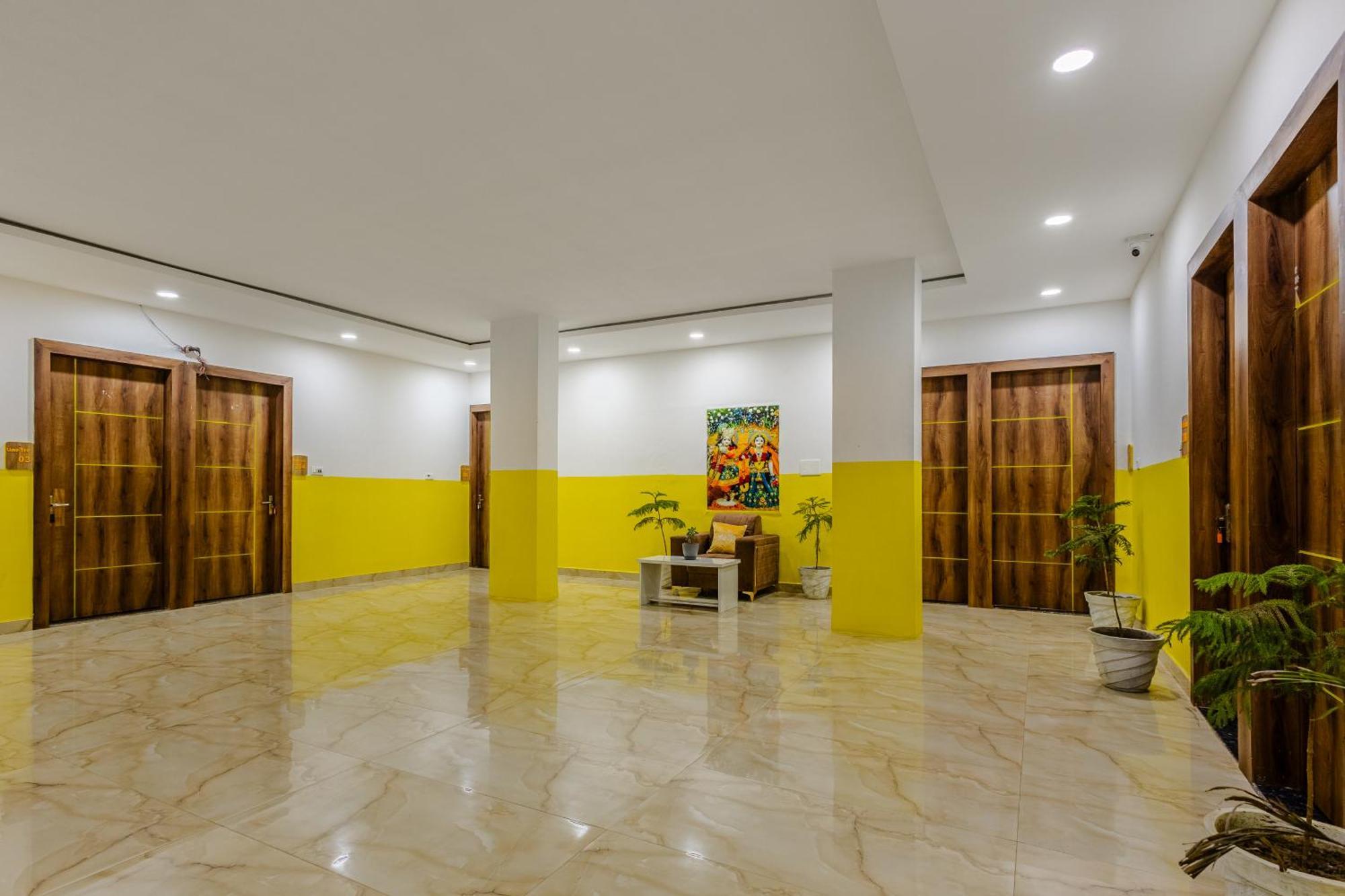 Lime Tree Hotel And Banquet Vrindāvan Εξωτερικό φωτογραφία