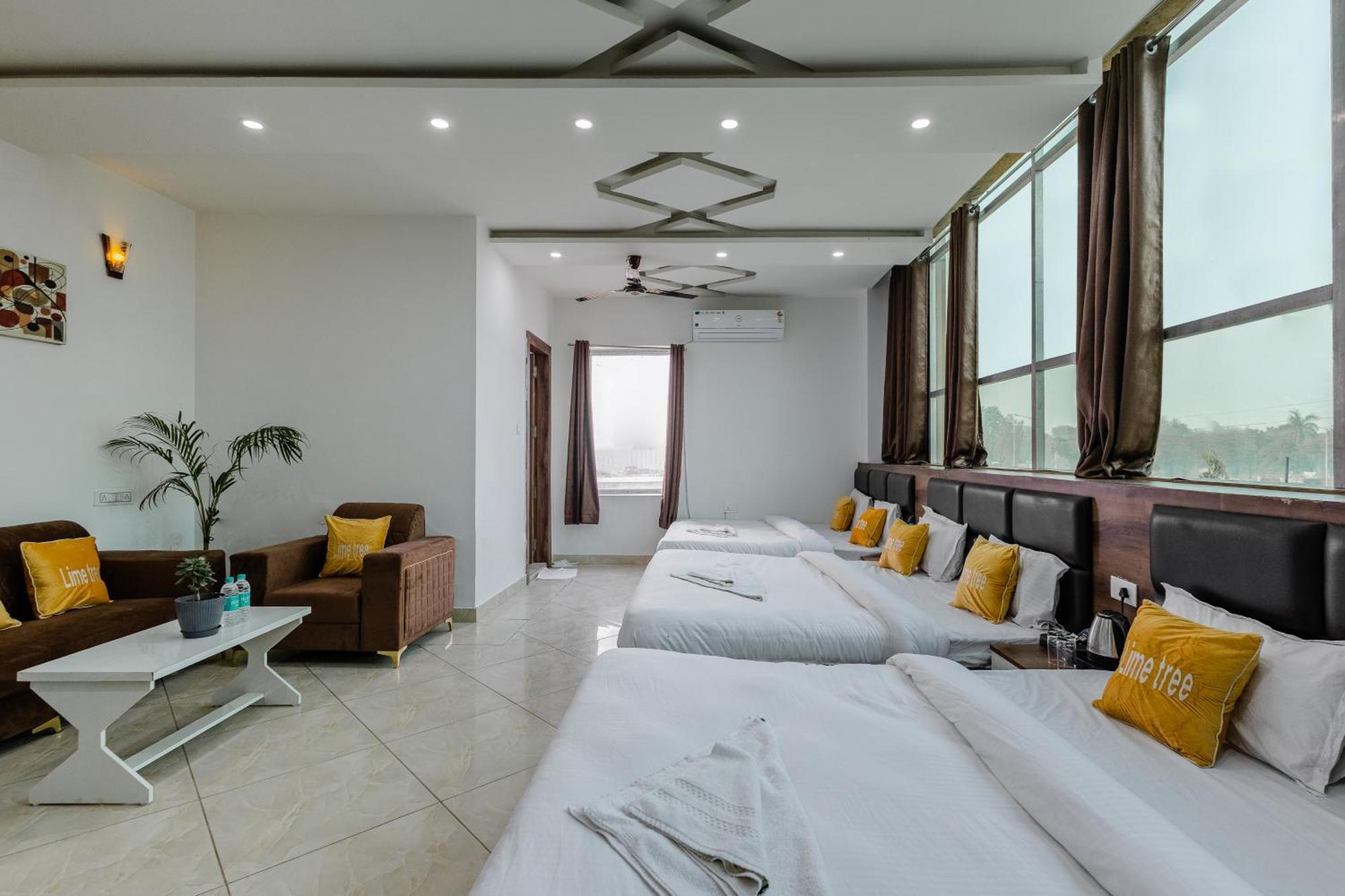 Lime Tree Hotel And Banquet Vrindāvan Εξωτερικό φωτογραφία
