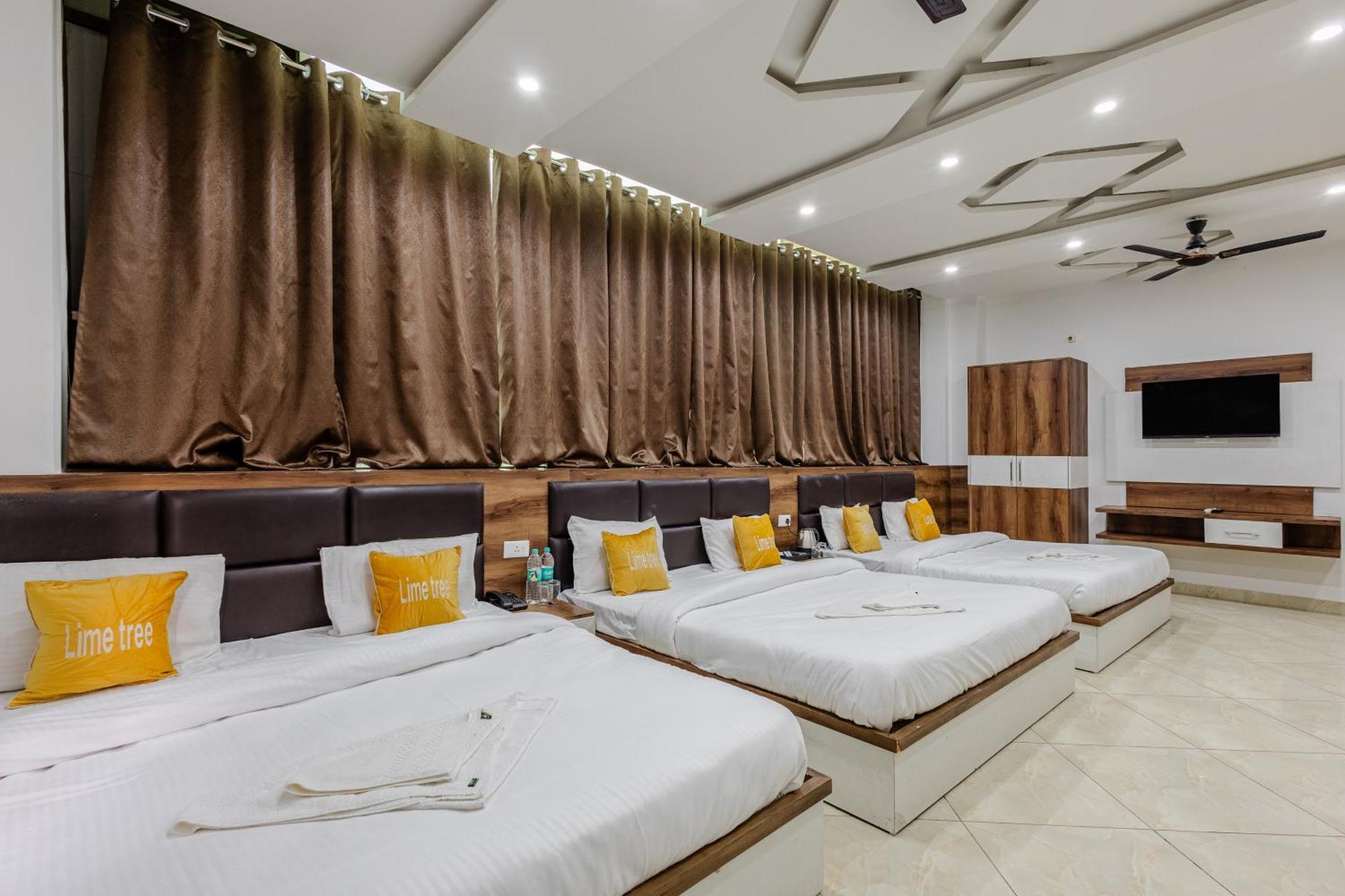Lime Tree Hotel And Banquet Vrindāvan Εξωτερικό φωτογραφία