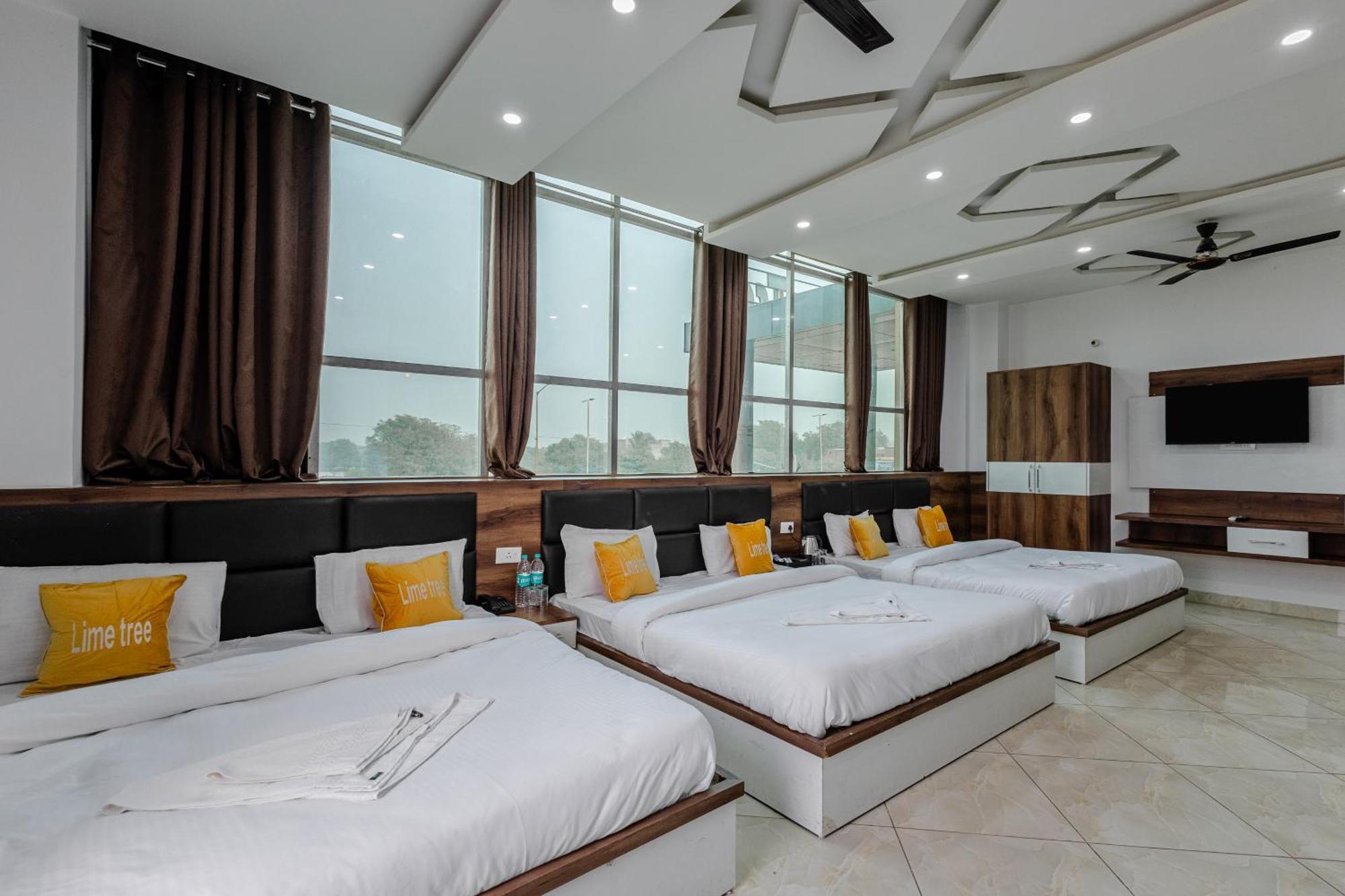 Lime Tree Hotel And Banquet Vrindāvan Εξωτερικό φωτογραφία